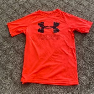 Boys XL short sleeve shirt color red like new